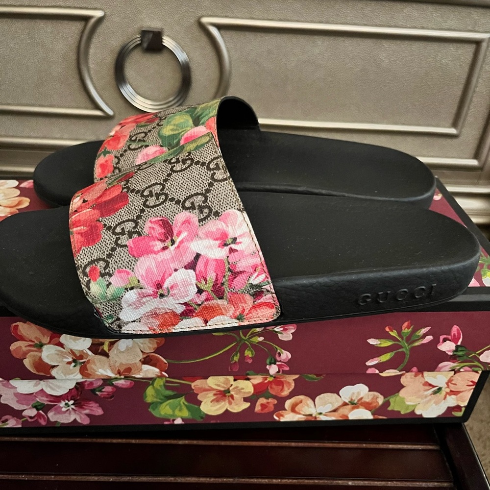 Gucci Blooms Slides